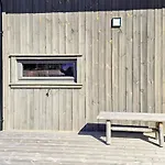 11 Person In Hornnes