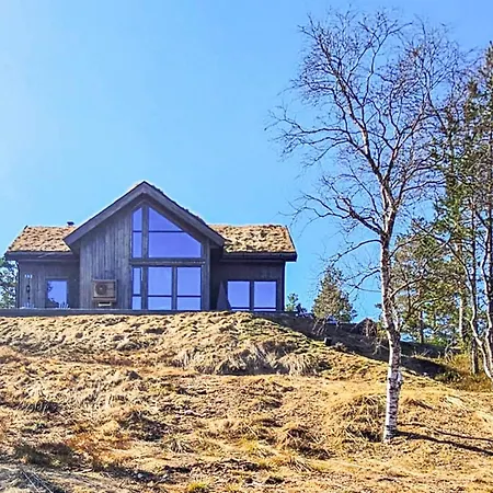 11 Person In Casa de Férias Hornnes