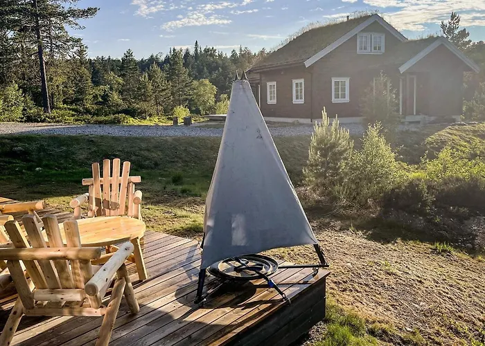 11 Person In * Hornnes