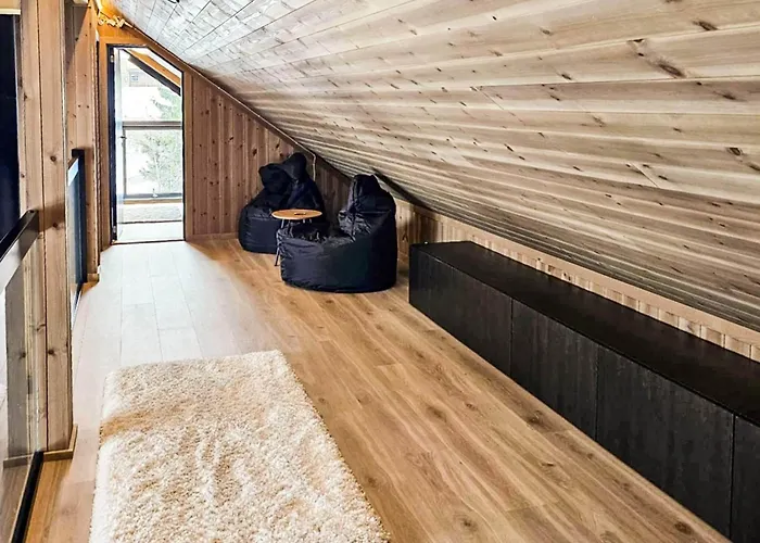 11 Person In Tatil Evi